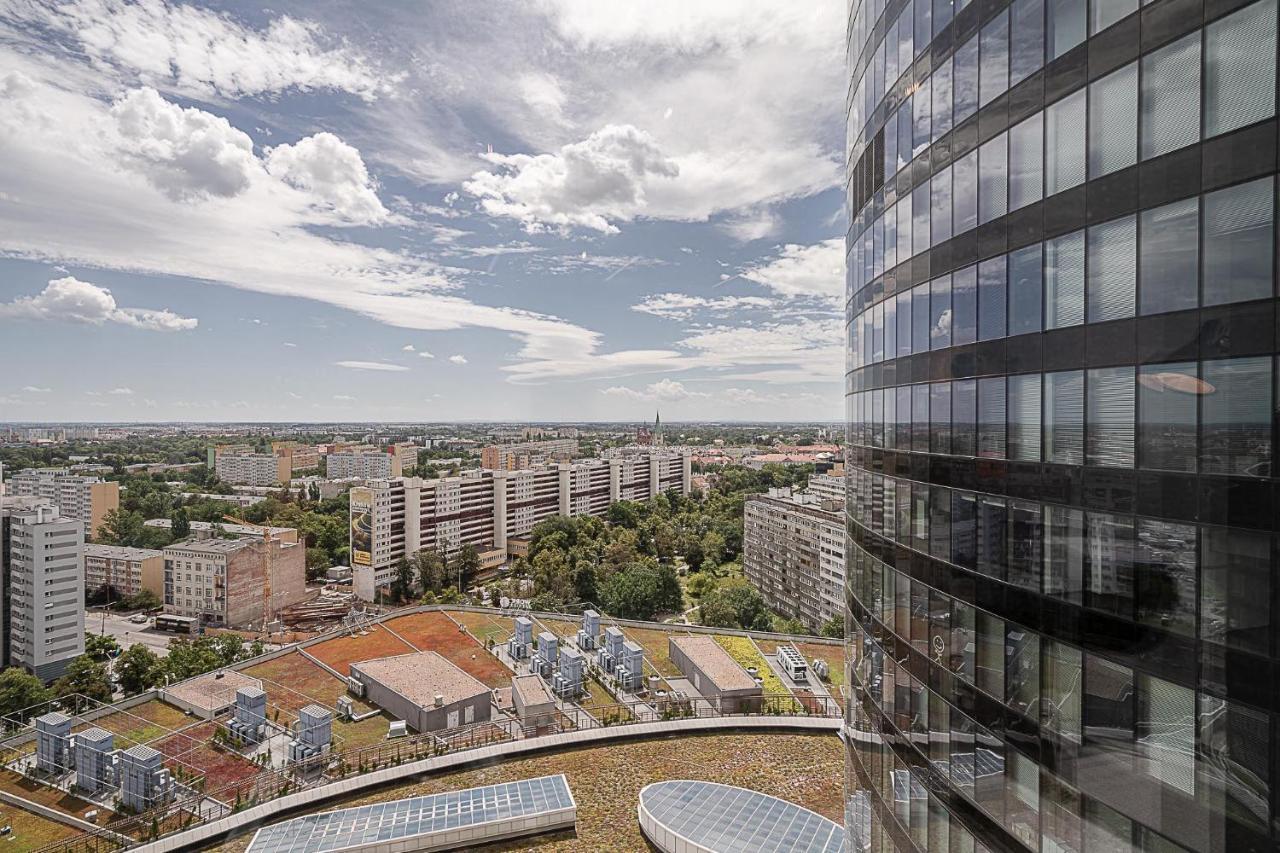 Rentplanet - Apartament Sky Tower Wroclaw Exterior photo